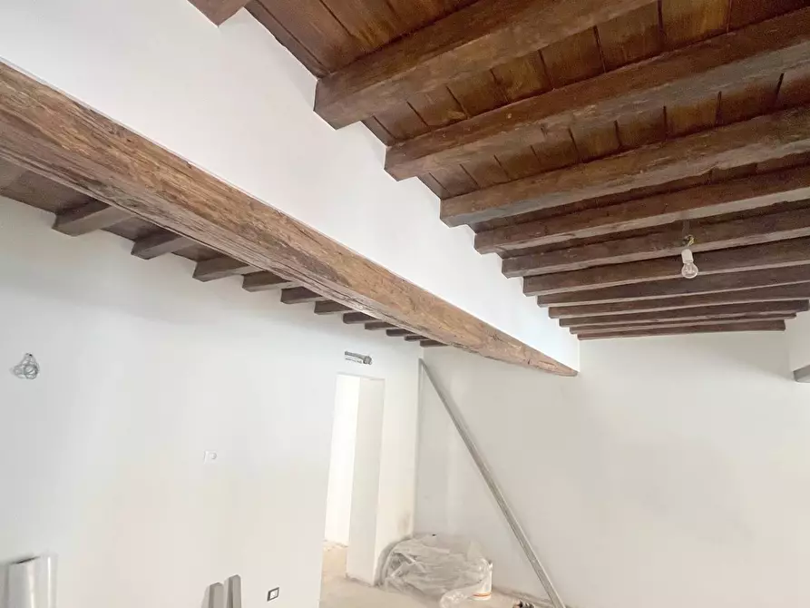 Immagine 13 di Appartamento in vendita  a Mantova