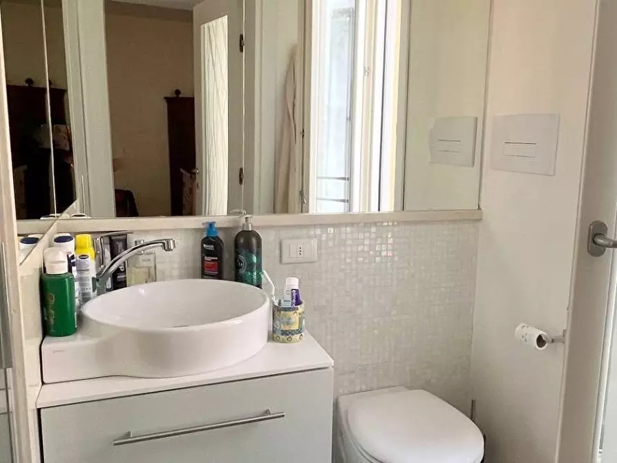 Immagine 30 di Appartamento in vendita  a Mantova