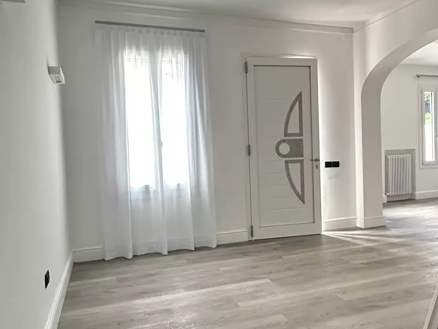 Immagine 21 di Casa indipendente in vendita  a Mantova