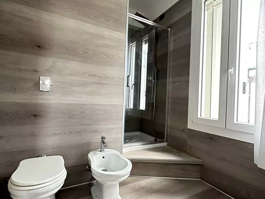 Immagine 22 di Casa indipendente in vendita  a Mantova