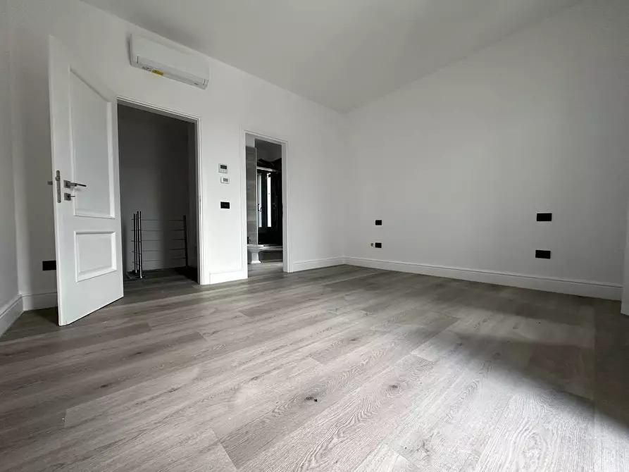 Immagine 24 di Casa indipendente in vendita  a Mantova