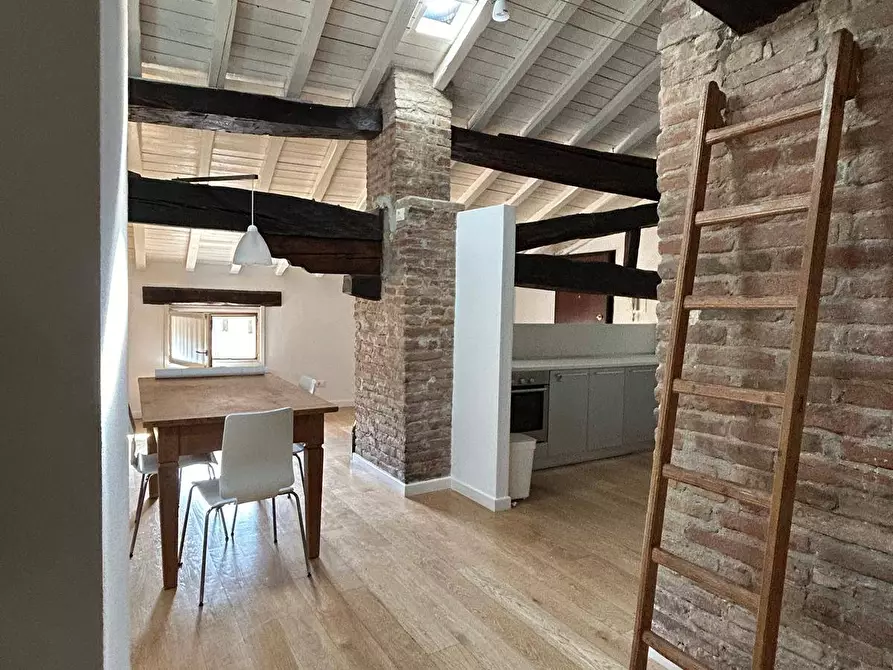 Immagine 8 di Appartamento in vendita  a Mantova