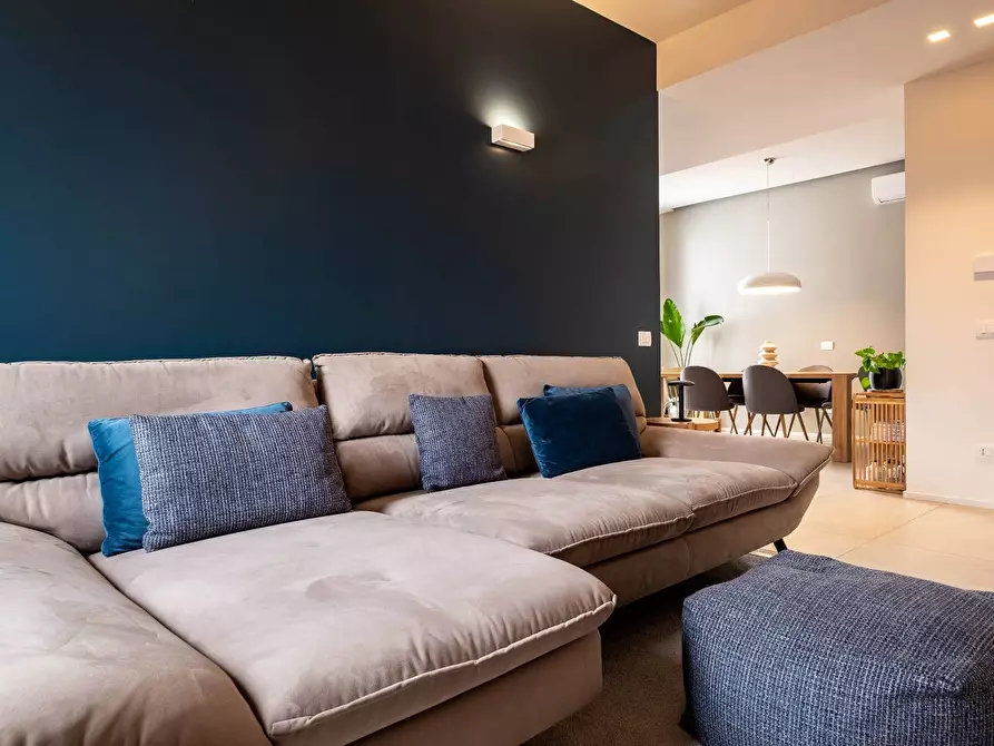 Immagine 6 di Appartamento in vendita  a Mantova