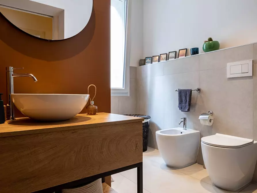 Immagine 7 di Appartamento in vendita  a Mantova