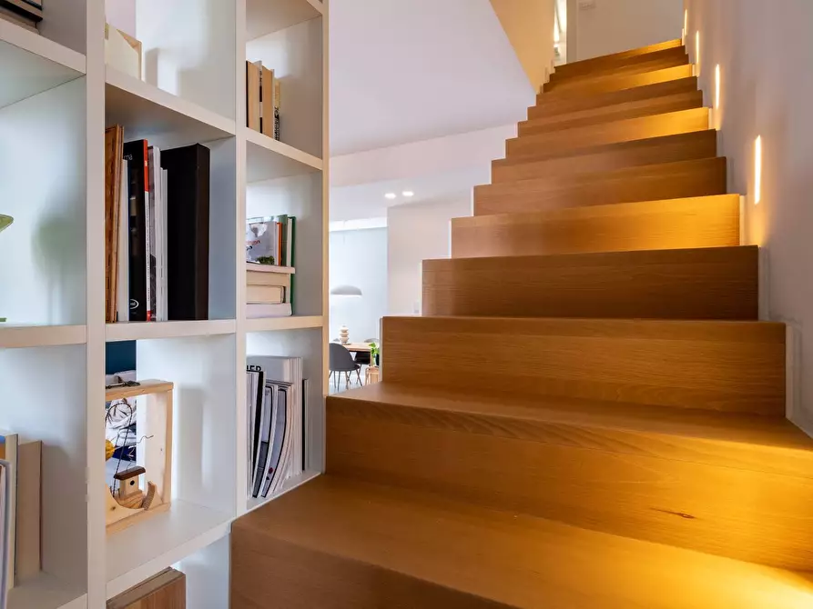 Immagine 11 di Appartamento in vendita  a Mantova