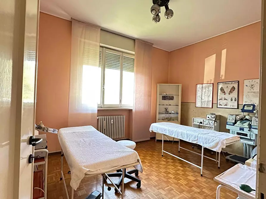 Immagine 11 di Appartamento in vendita  a Mantova