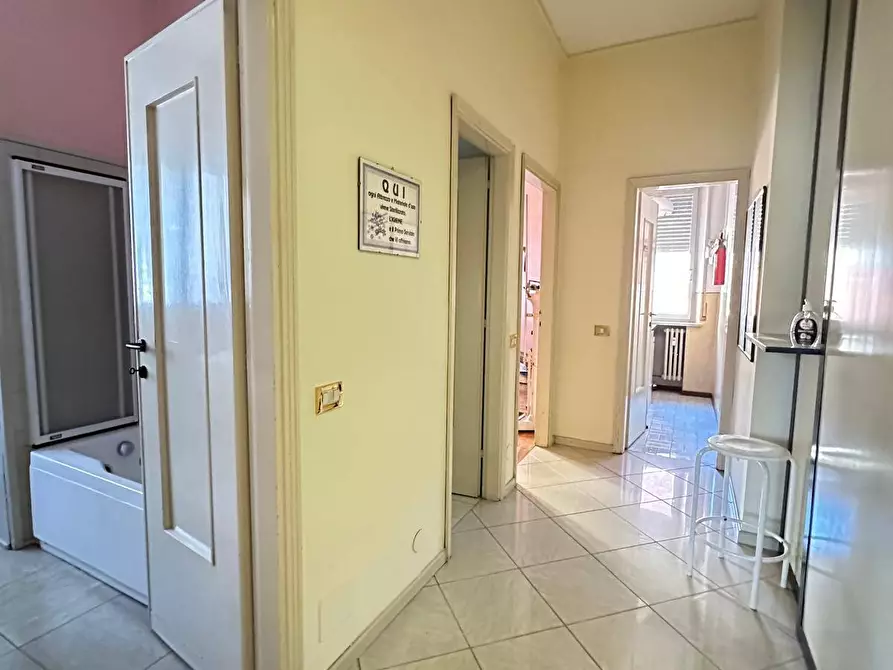 Immagine 9 di Appartamento in vendita  a Mantova