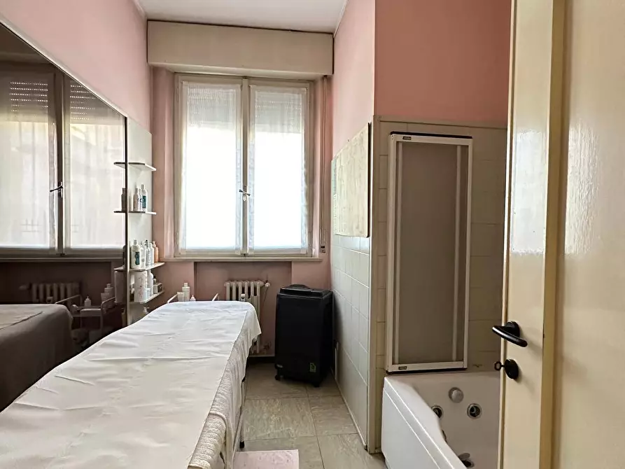 Immagine 13 di Appartamento in vendita  a Mantova