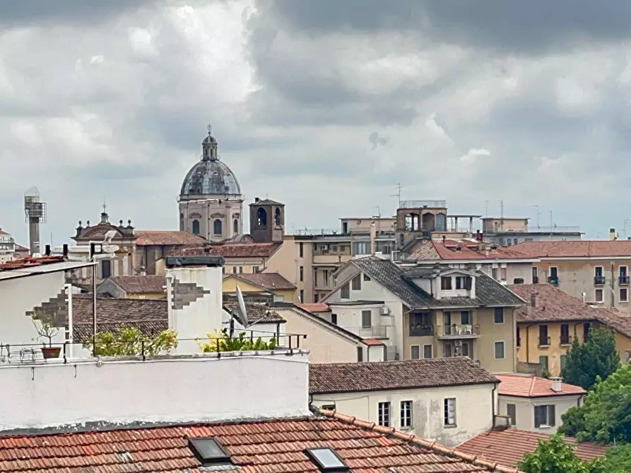 Immagine 4 di Attico in vendita  a Mantova