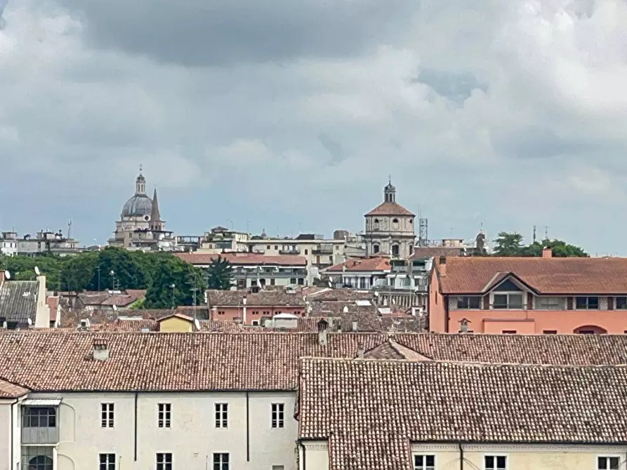 Immagine 5 di Attico in vendita  a Mantova