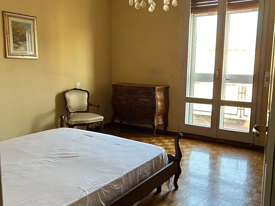 Immagine 22 di Attico in vendita  a Mantova