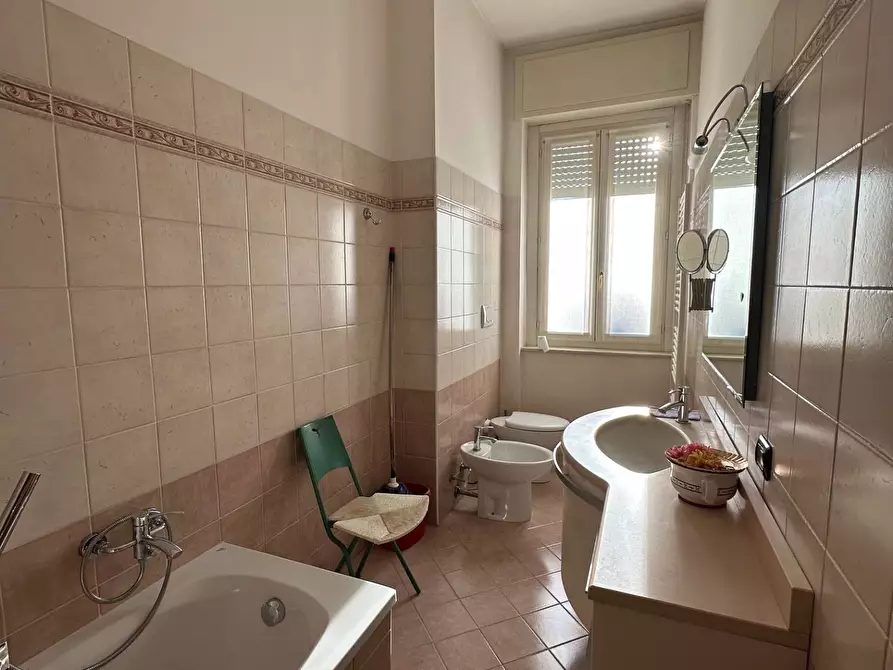 Immagine 15 di Appartamento in vendita  a Mantova