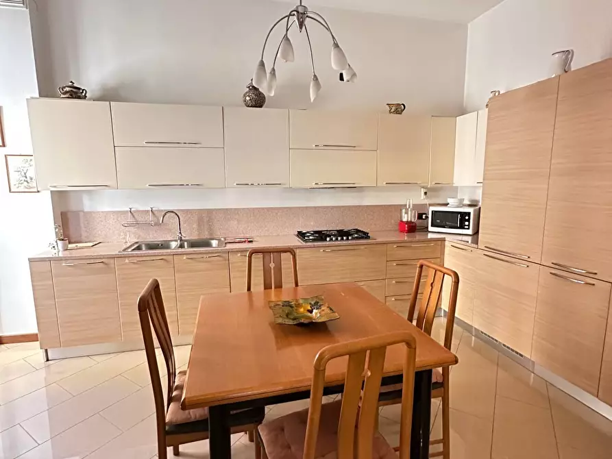 Immagine 7 di Appartamento in vendita  a Mantova