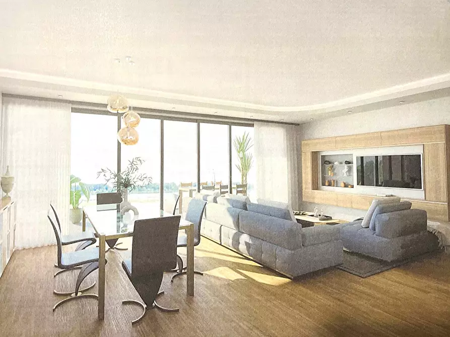 Immagine 1 di Attico in vendita  a Mantova