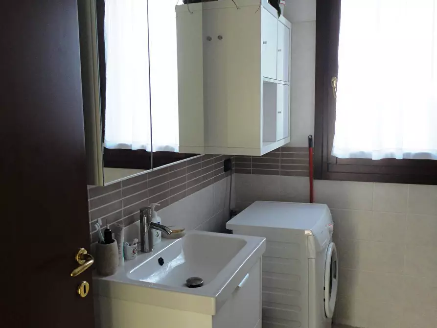 Immagine 27 di Appartamento in vendita  a Curtatone