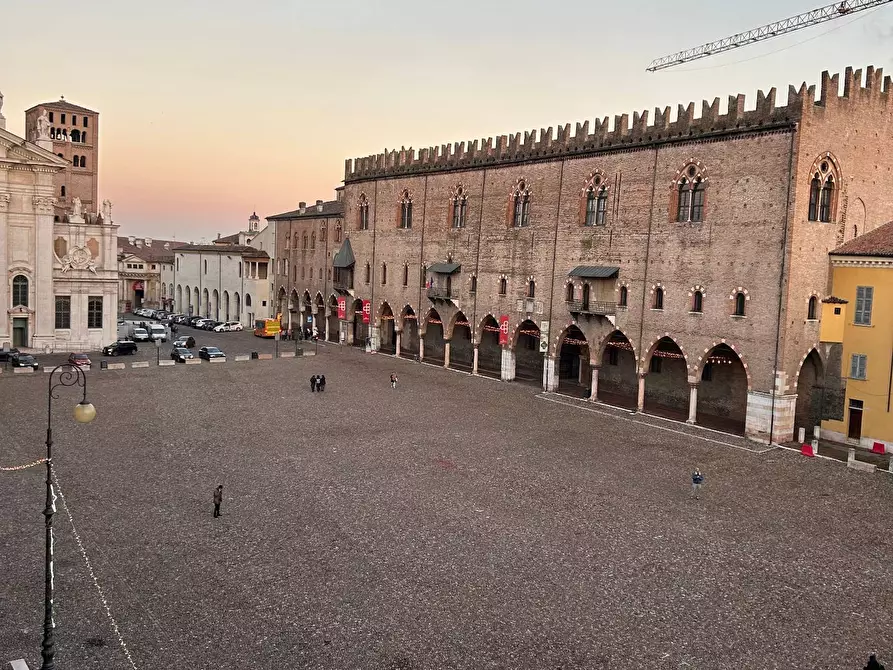 Immagine 16 di Appartamento in vendita  a Mantova