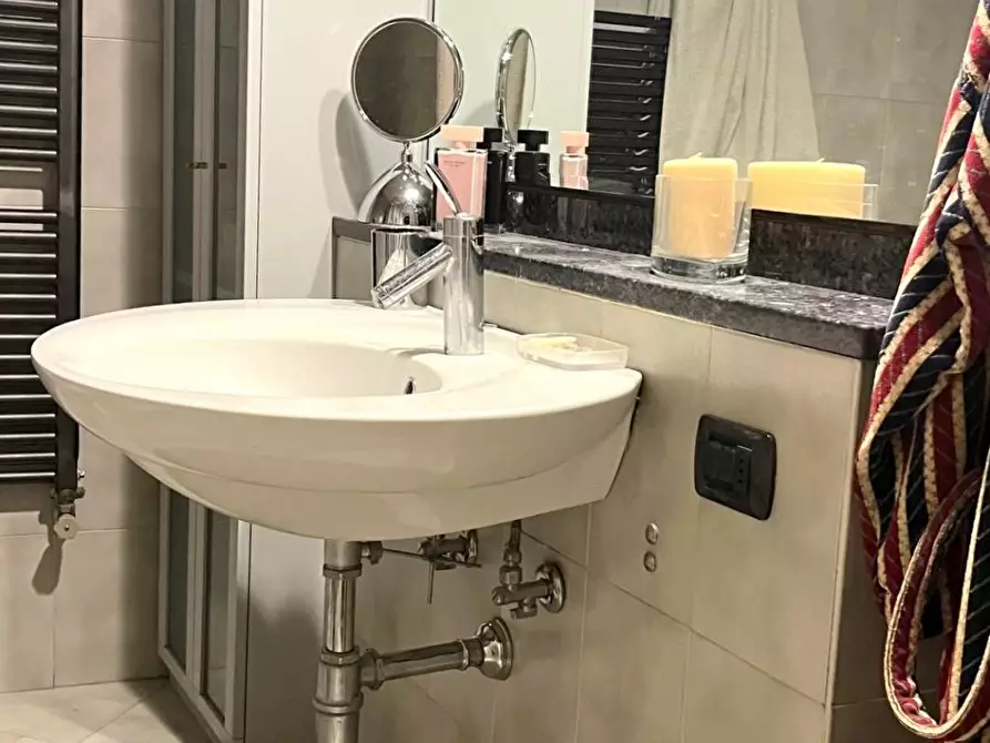 Immagine 20 di Appartamento in vendita  a Mantova