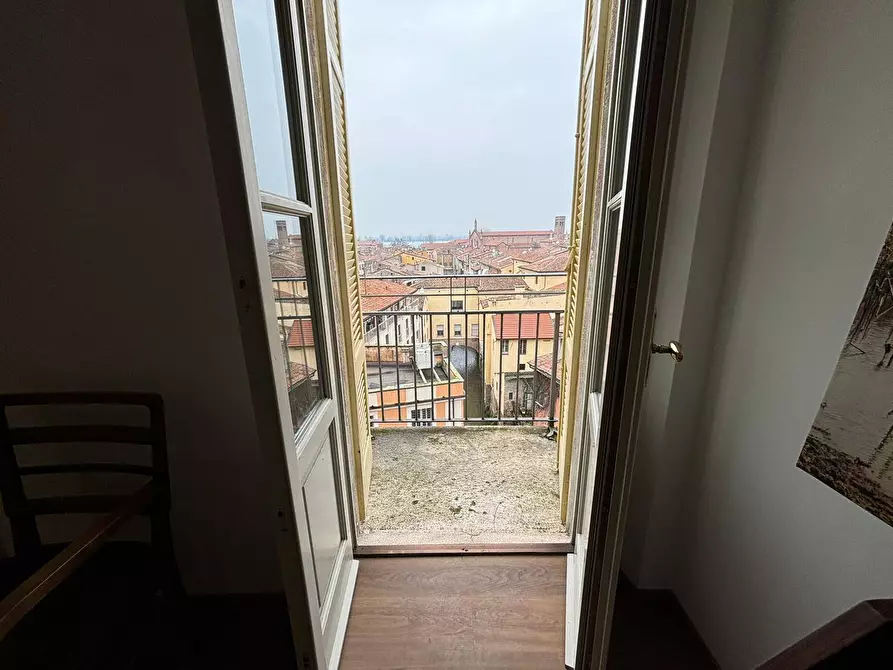 Immagine 13 di Appartamento in affitto  a Mantova