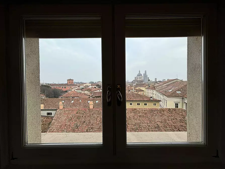 Immagine 8 di Appartamento in affitto  a Mantova