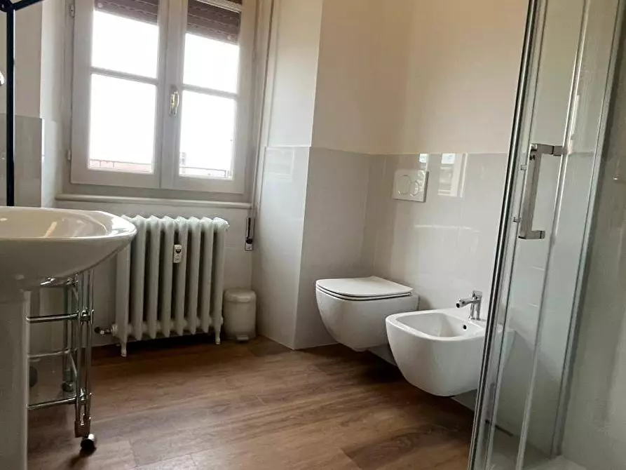 Immagine 10 di Appartamento in affitto  a Mantova