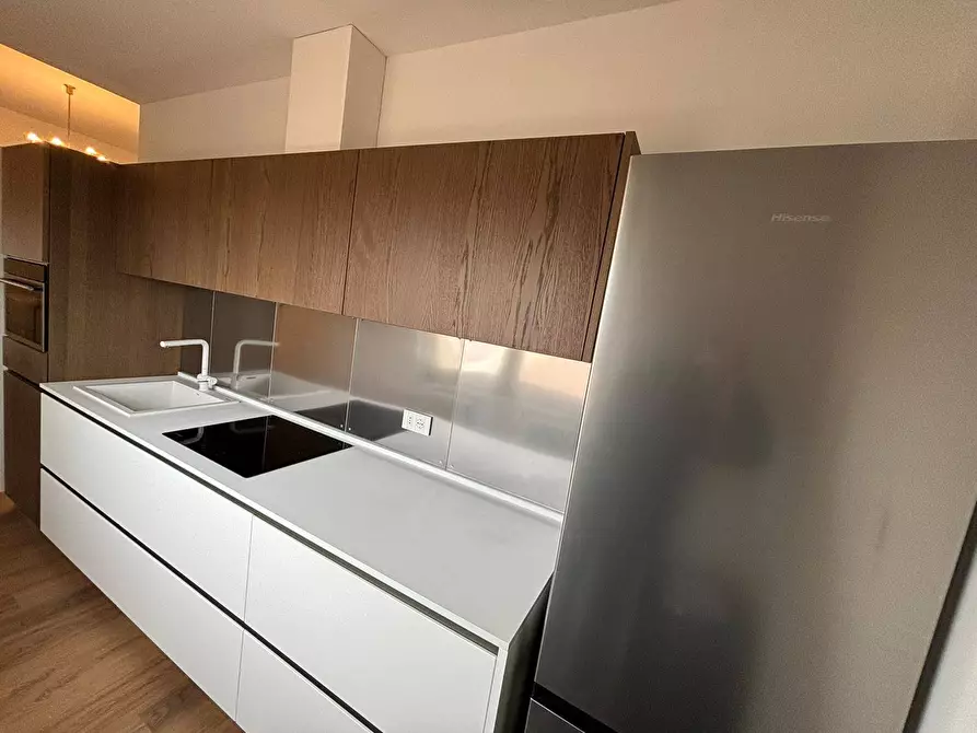 Immagine 4 di Appartamento in affitto  a Mantova