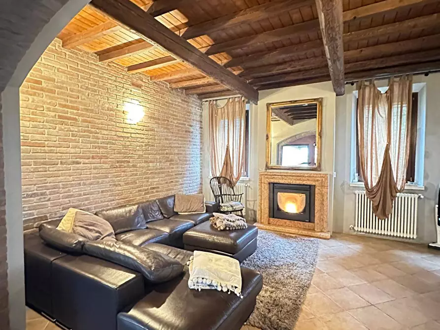 Immagine 28 di Villa in vendita  a Borgo Virgilio