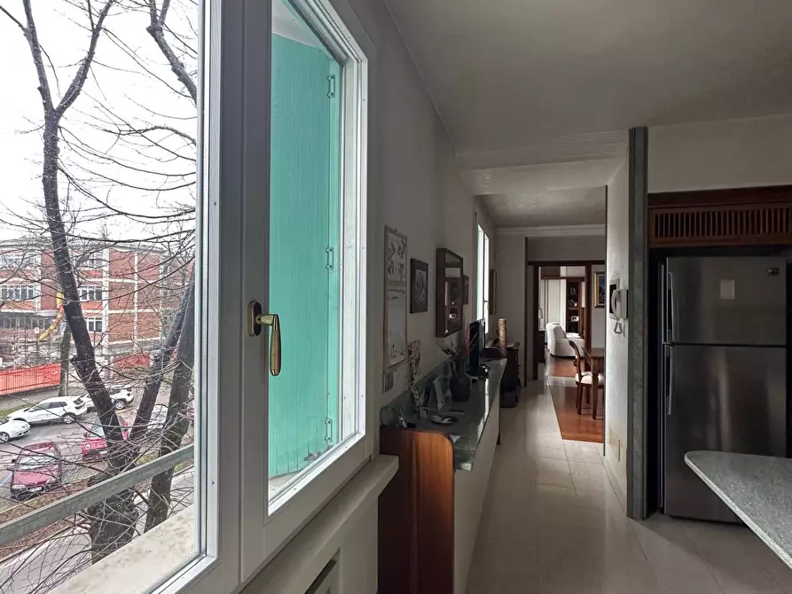 Immagine 10 di Appartamento in vendita  a Mantova