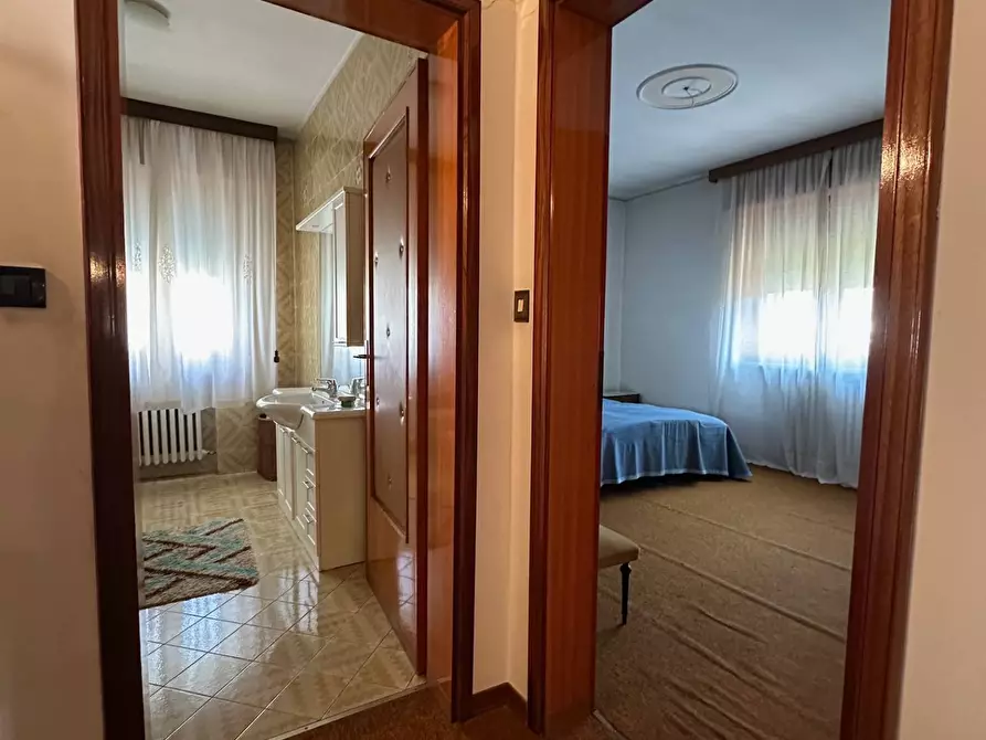 Immagine 20 di Villa in vendita  a Marmirolo