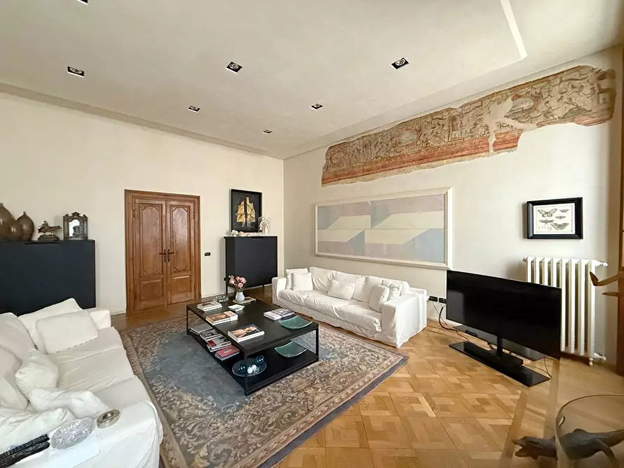 Immagine 12 di Appartamento in vendita  a Mantova