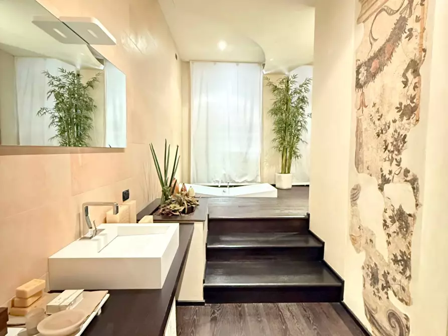 Immagine 14 di Appartamento in vendita  a Mantova