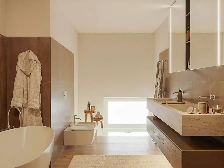 Immagine 8 di Agriturismo in vendita  a Mantova