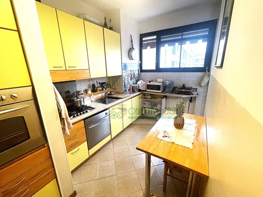 Immagine 6 di Appartamento in vendita  a Trezzano Sul Naviglio