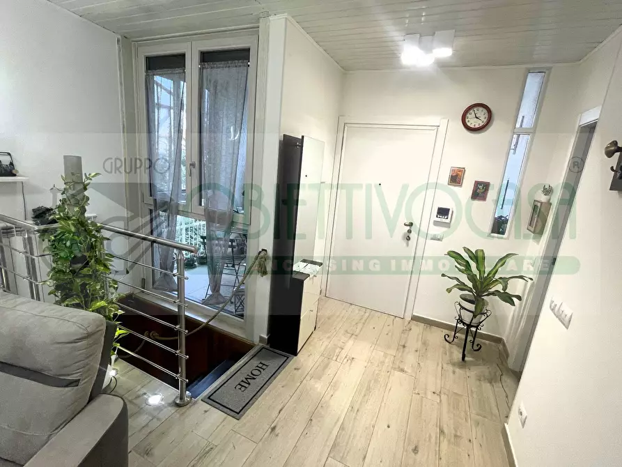 Immagine 1 di Villa in vendita  a Trezzano Sul Naviglio