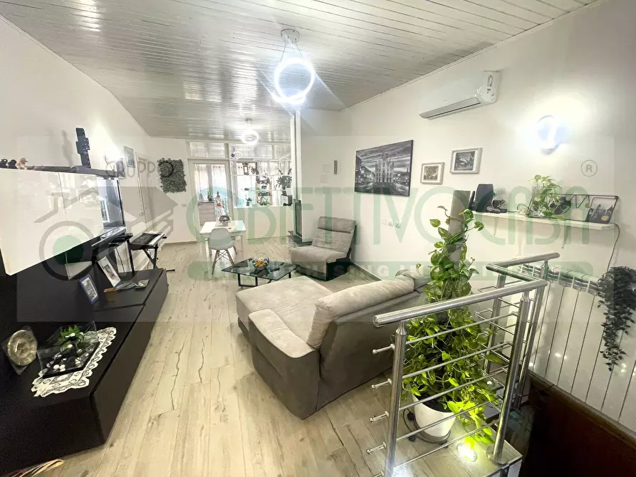 Immagine 3 di Villa in vendita  a Trezzano Sul Naviglio