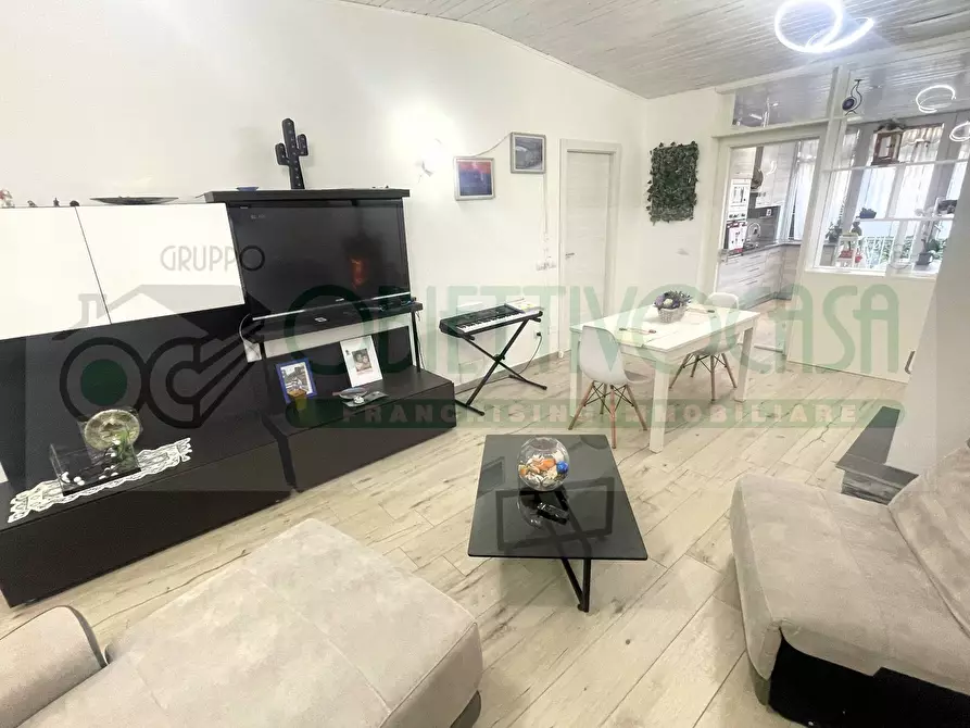 Immagine 8 di Villa in vendita  a Trezzano Sul Naviglio