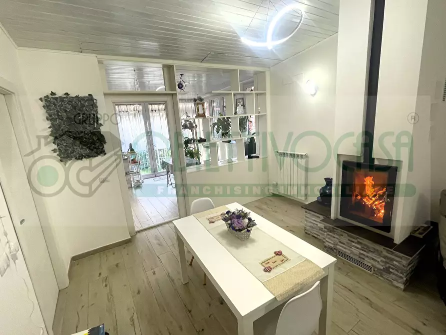 Immagine 11 di Villa in vendita  a Trezzano Sul Naviglio