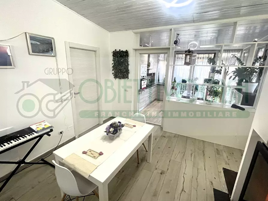 Immagine 12 di Villa in vendita  a Trezzano Sul Naviglio