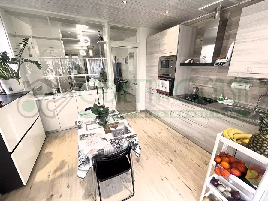 Immagine 14 di Villa in vendita  a Trezzano Sul Naviglio