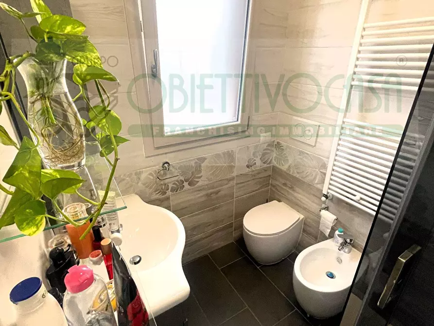 Immagine 25 di Villa in vendita  a Trezzano Sul Naviglio