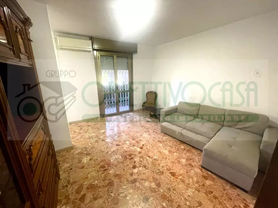 Immagine 4 di Appartamento in vendita  a Trezzano Sul Naviglio