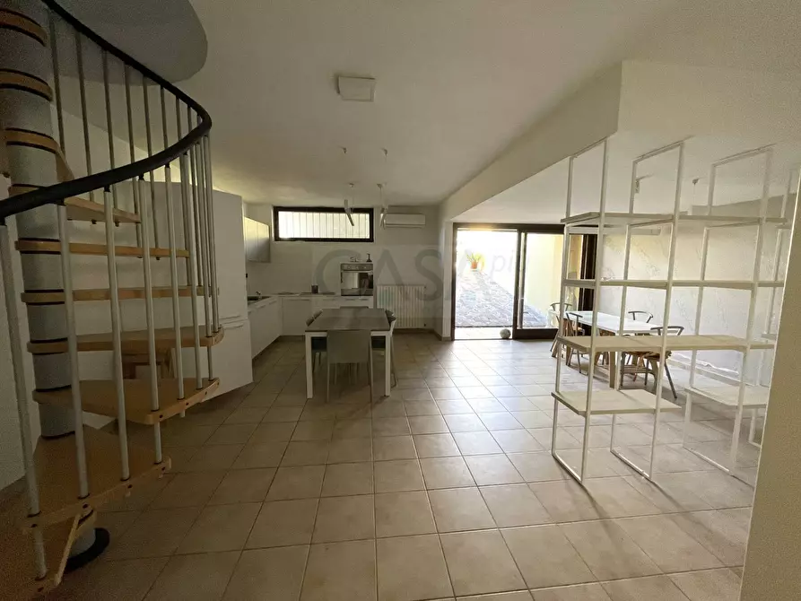 Immagine 8 di Appartamento in vendita  in Via Leopardi a Nereto