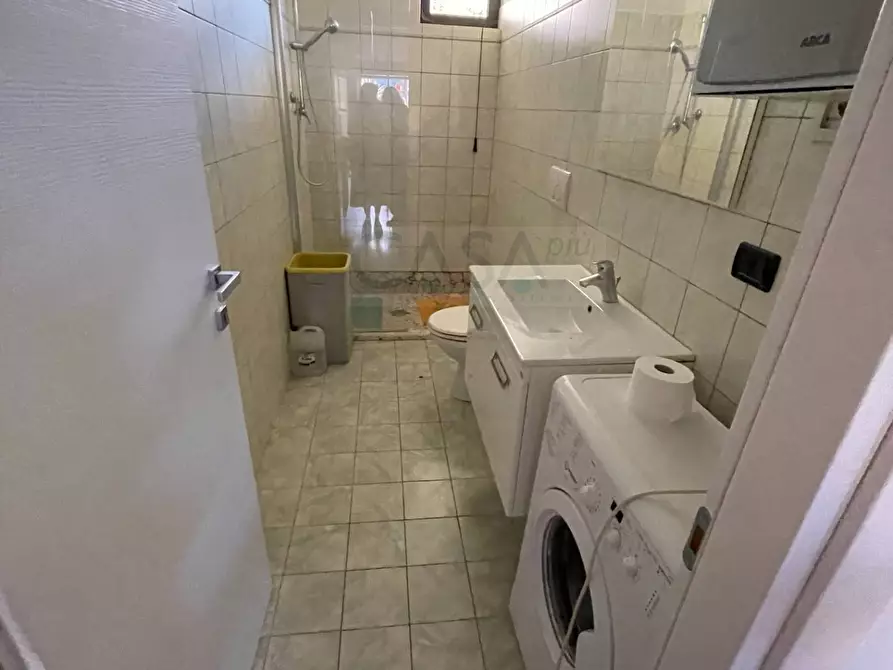 Immagine 13 di Appartamento in vendita  in Via Leopardi a Nereto