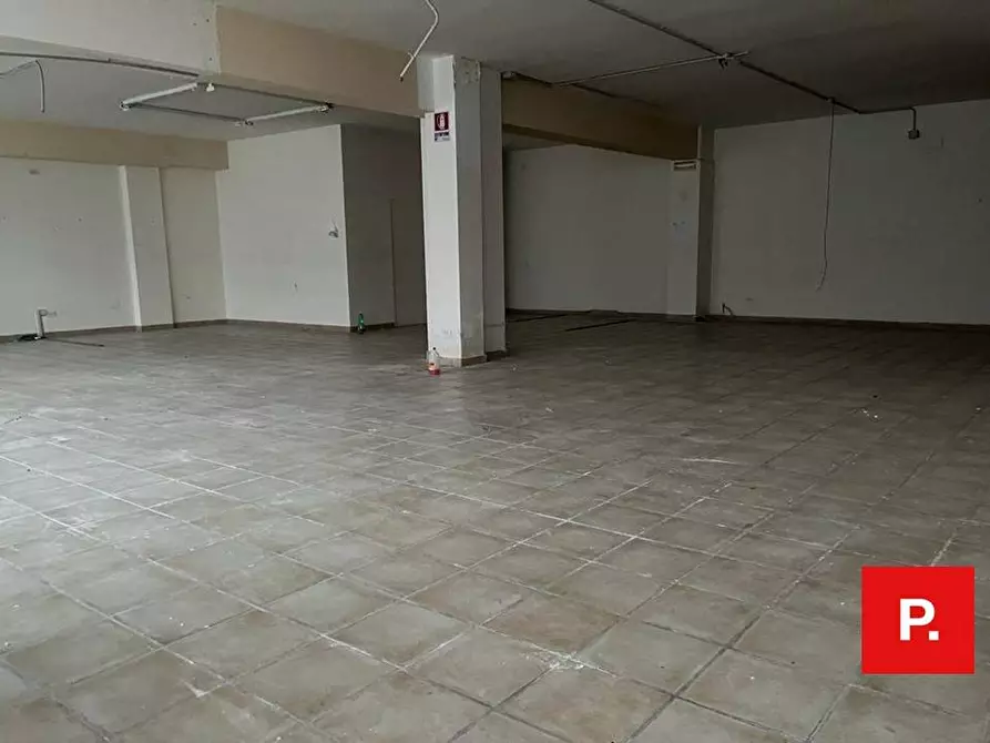 Immagine 10 di Locale commerciale in affitto  in via caduti sul lavoro a Casagiove