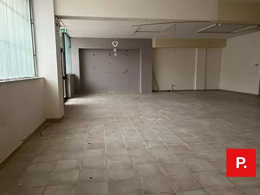 Immagine 11 di Locale commerciale in affitto  in via caduti sul lavoro a Casagiove