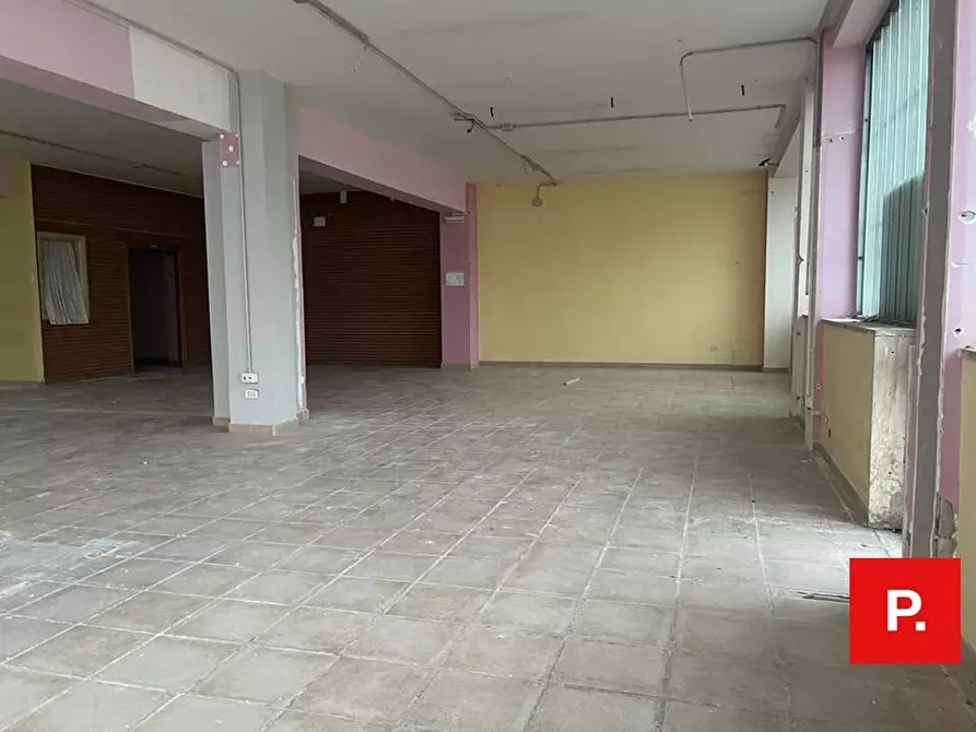 Immagine 15 di Locale commerciale in affitto  in via caduti sul lavoro a Casagiove