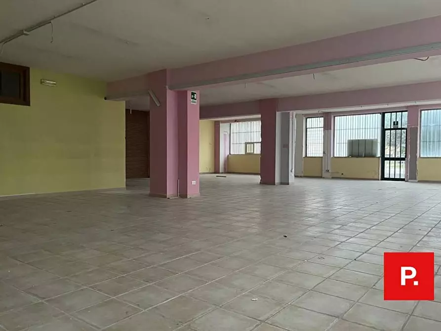 Immagine 2 di Locale commerciale in affitto  in via caduti sul lavoro a Casagiove