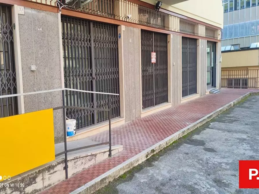 Immagine 4 di Ufficio in affitto  in via lupoli a Caserta