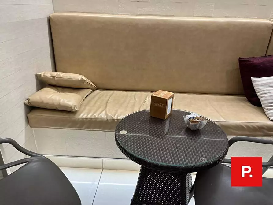 Immagine 10 di Attività commerciale in vendita  in corso trieste a Caserta