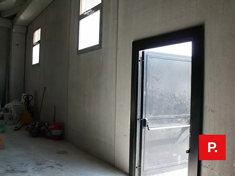 Immagine 9 di Locale commerciale in affitto  in ss7, km 187, 81056 Sparanise CE a Sparanise