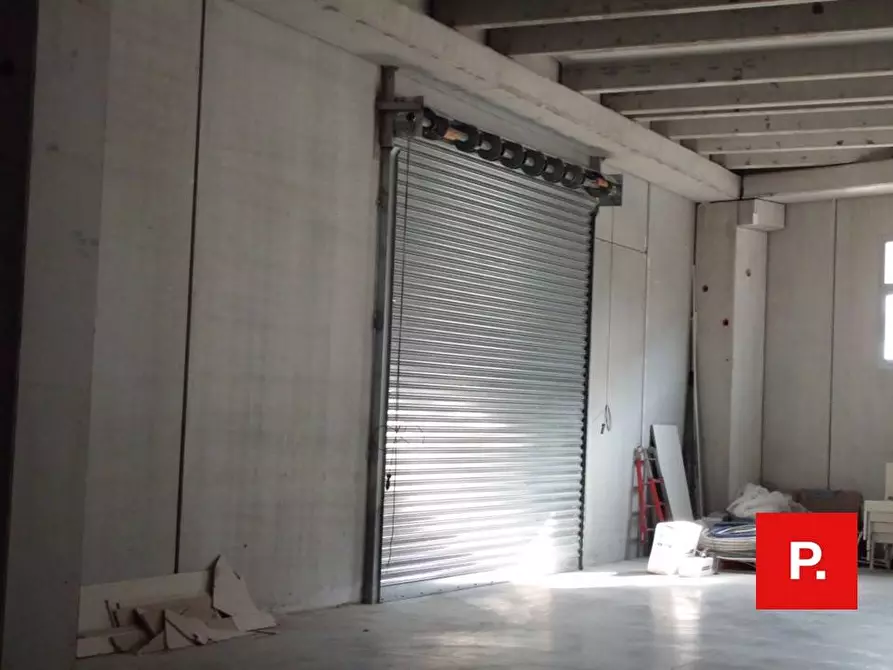 Immagine 10 di Locale commerciale in affitto  in ss7, km 187, 81056 Sparanise CE a Sparanise